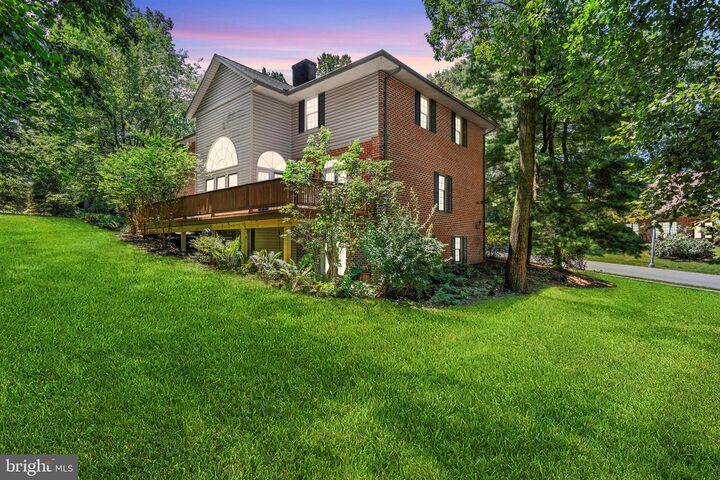 Property Photo: 817 Appenzell Drive PA 17036
