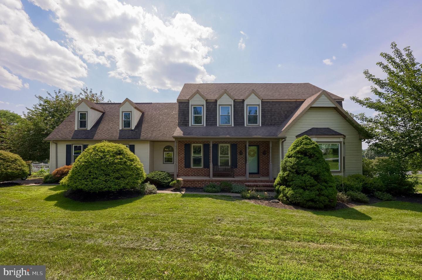 Property Photo:  320 School Street  PA 17402 