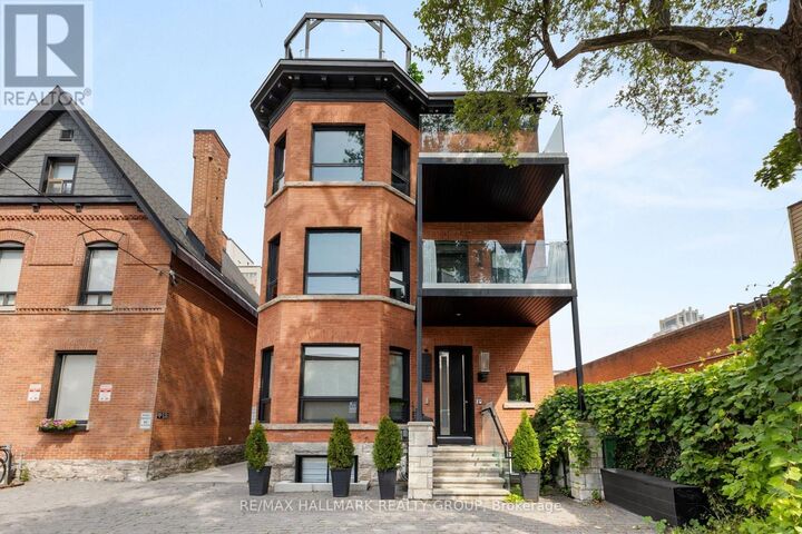 Property Photo:  201 Maclaren Street 3  ON K2P 0L4 