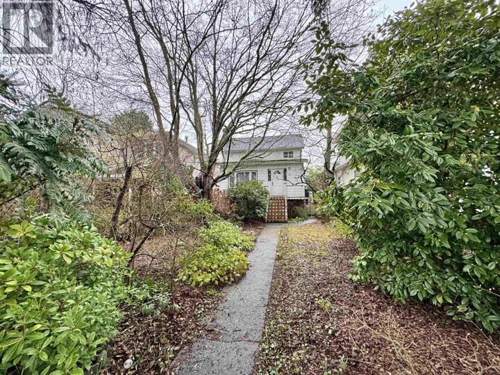 Photo de la propriété:  2720 West 24th Avenue  BC V6L 1R1 