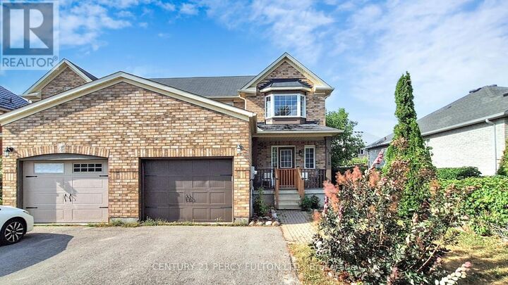 Property Photo: 138 Tunbridge Road ON L4M 6T1