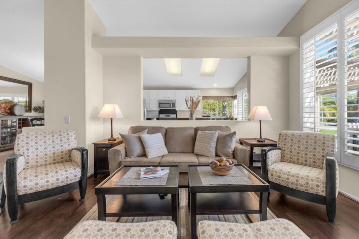 Property Photo:  170 Vía Tramonto  CA 92260 