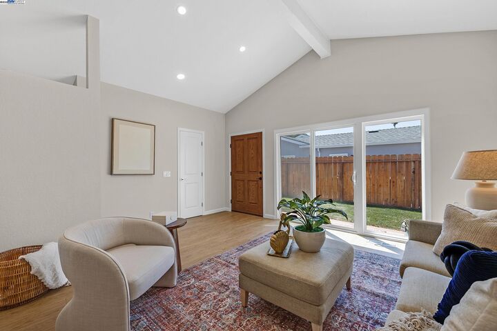 Property Photo:  693 Mayten Dr  CA 94551 