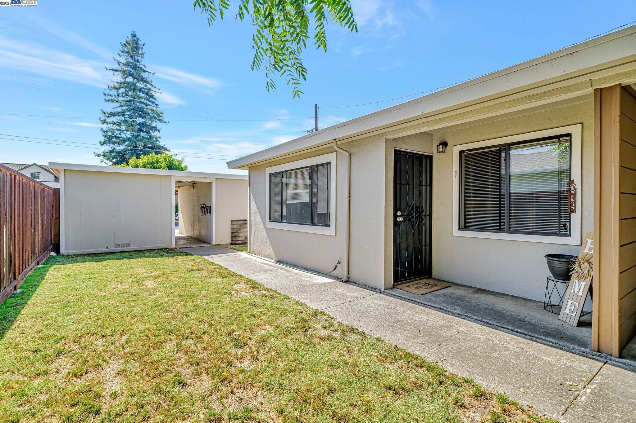 Property Photo: 4655 Augustine St CA 94566