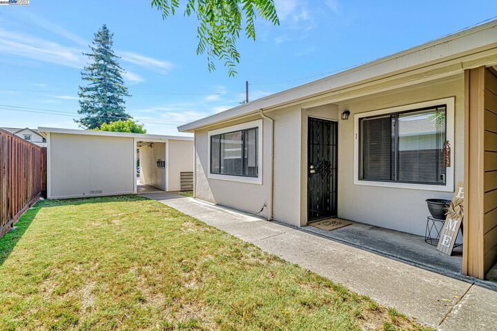 Property Photo: 4655 Augustine St CA 94566
