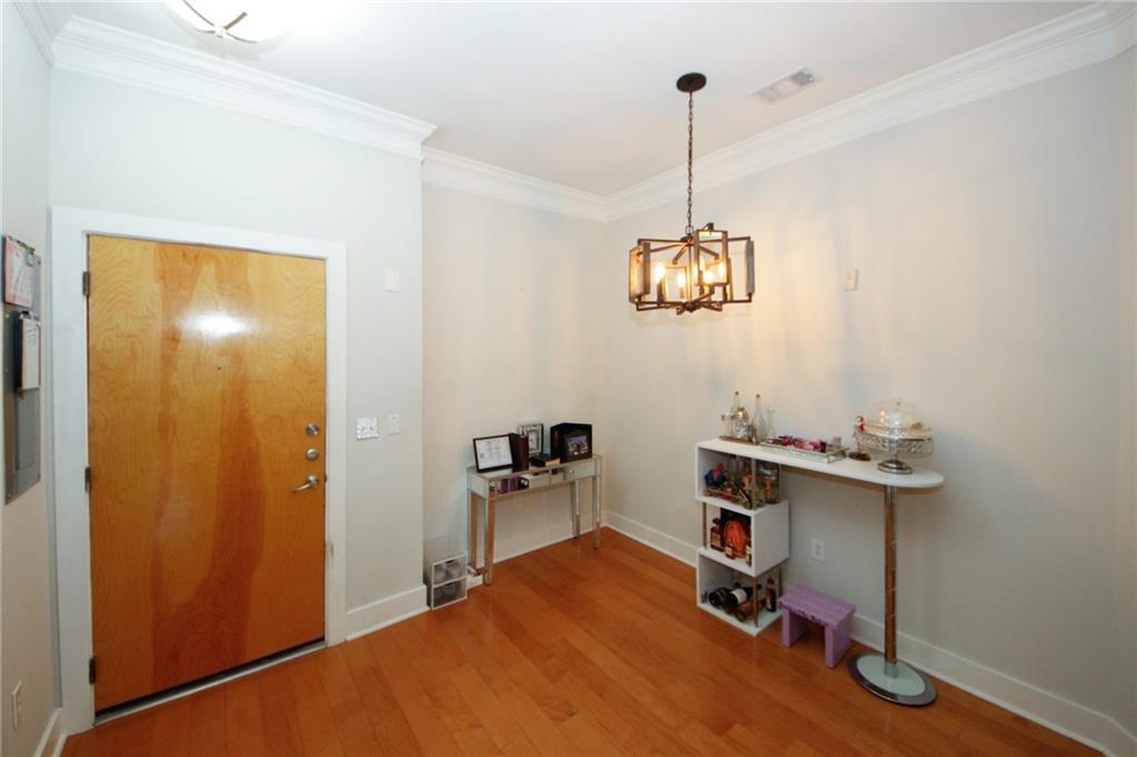 Property Photo: 799 Hammond Drive 116 GA 30328