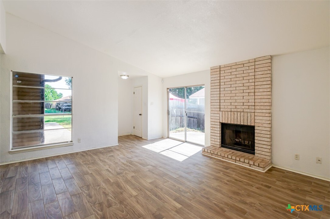 Property Photo: 2204 Carousel Drive TX 76543