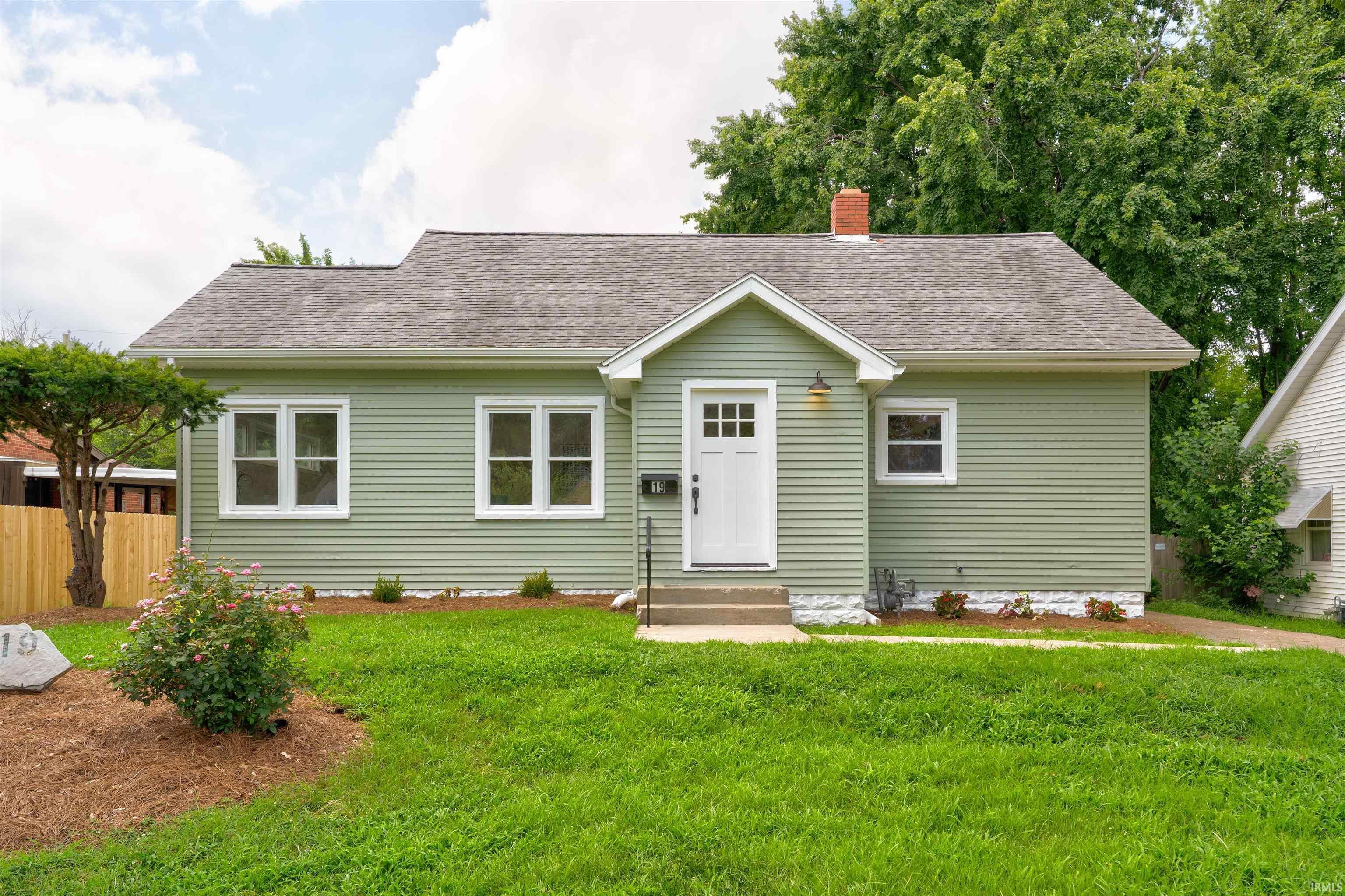19 S St James Boulevard  Evansville IN 47714 photo