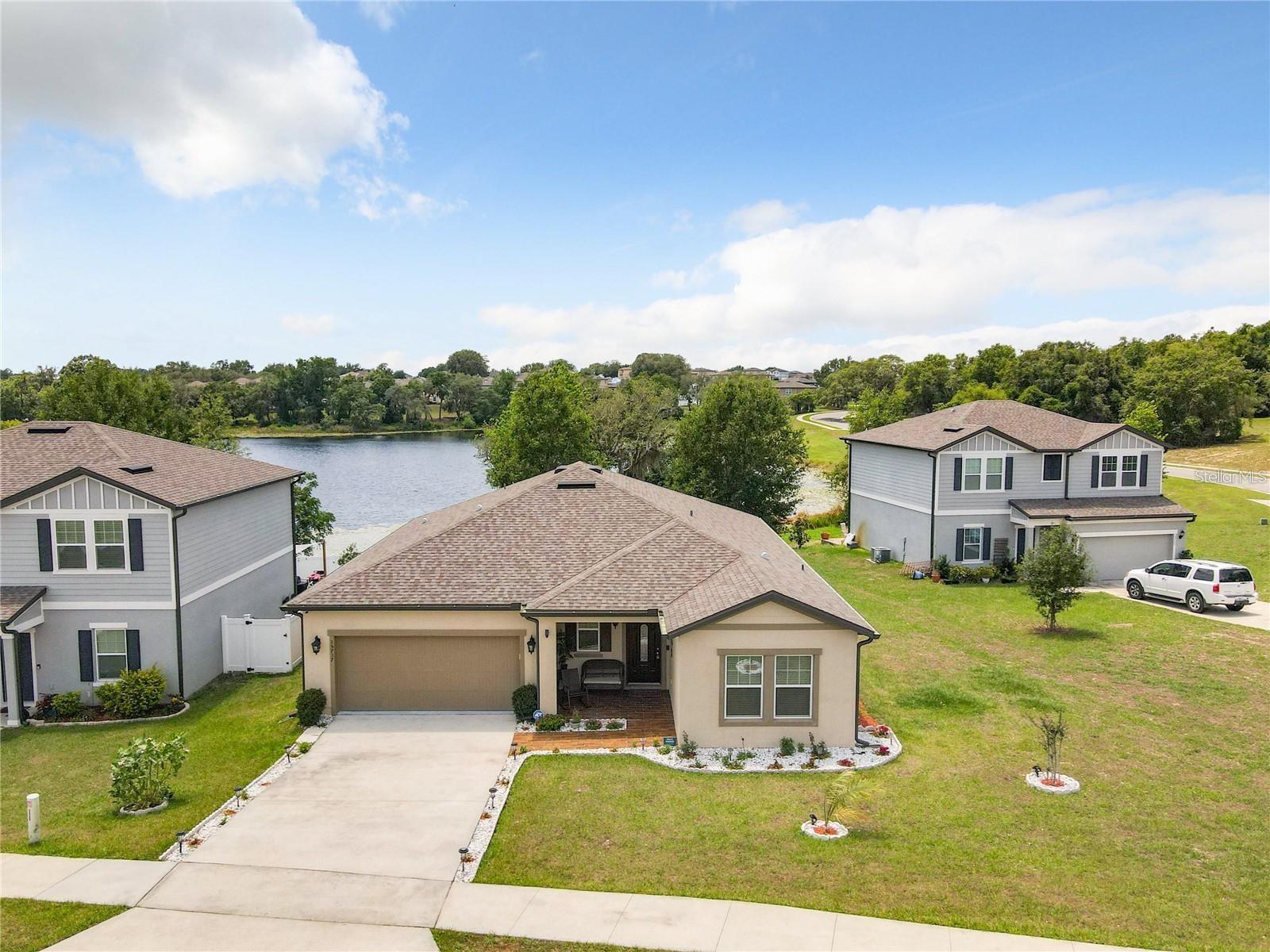 Property Photo: 15737 Pine Siskin Loop FL 34753