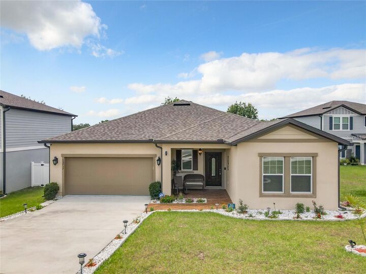 Property Photo: 15737 Pine Siskin Loop FL 34753