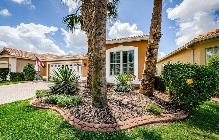 Property Photo: 4947 Sandy Brook Circle FL 33598