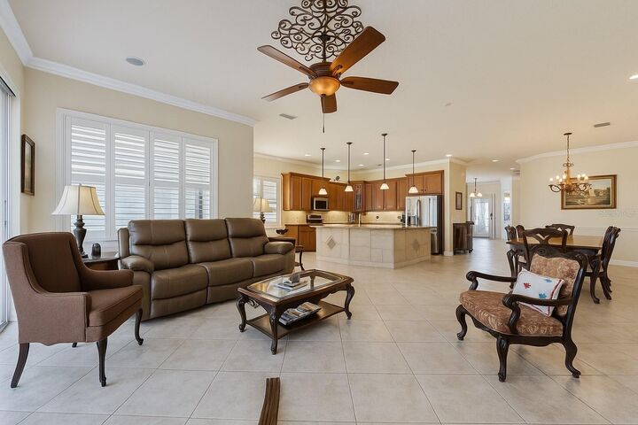Property Photo:  4947 Sandy Brook Circle  FL 33598 