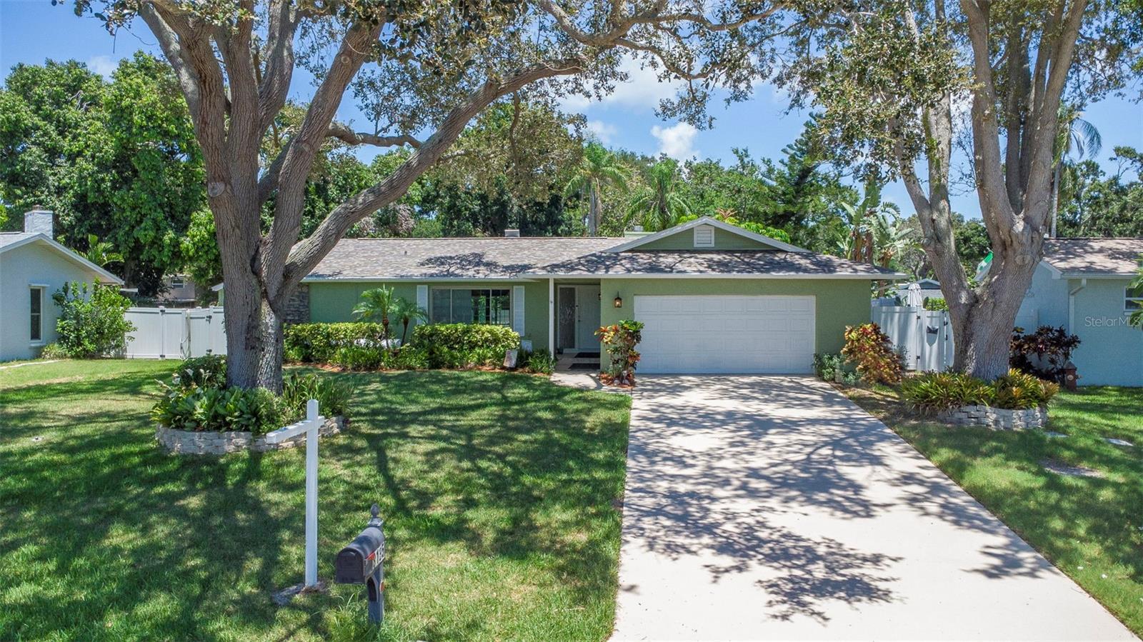 Property Photo: 8135 Bayshore Drive FL 33776