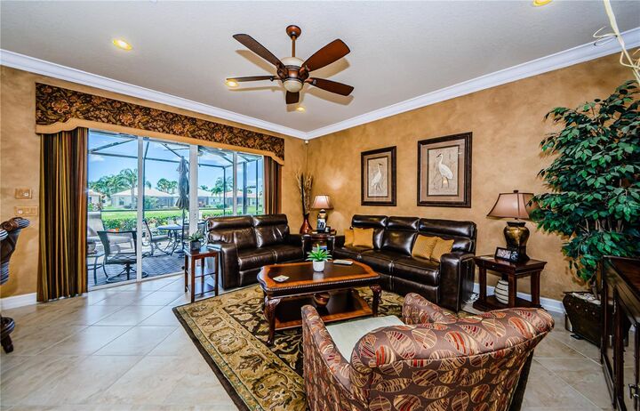 Property Photo:  4918 Sandy Brook Circle  FL 33598 
