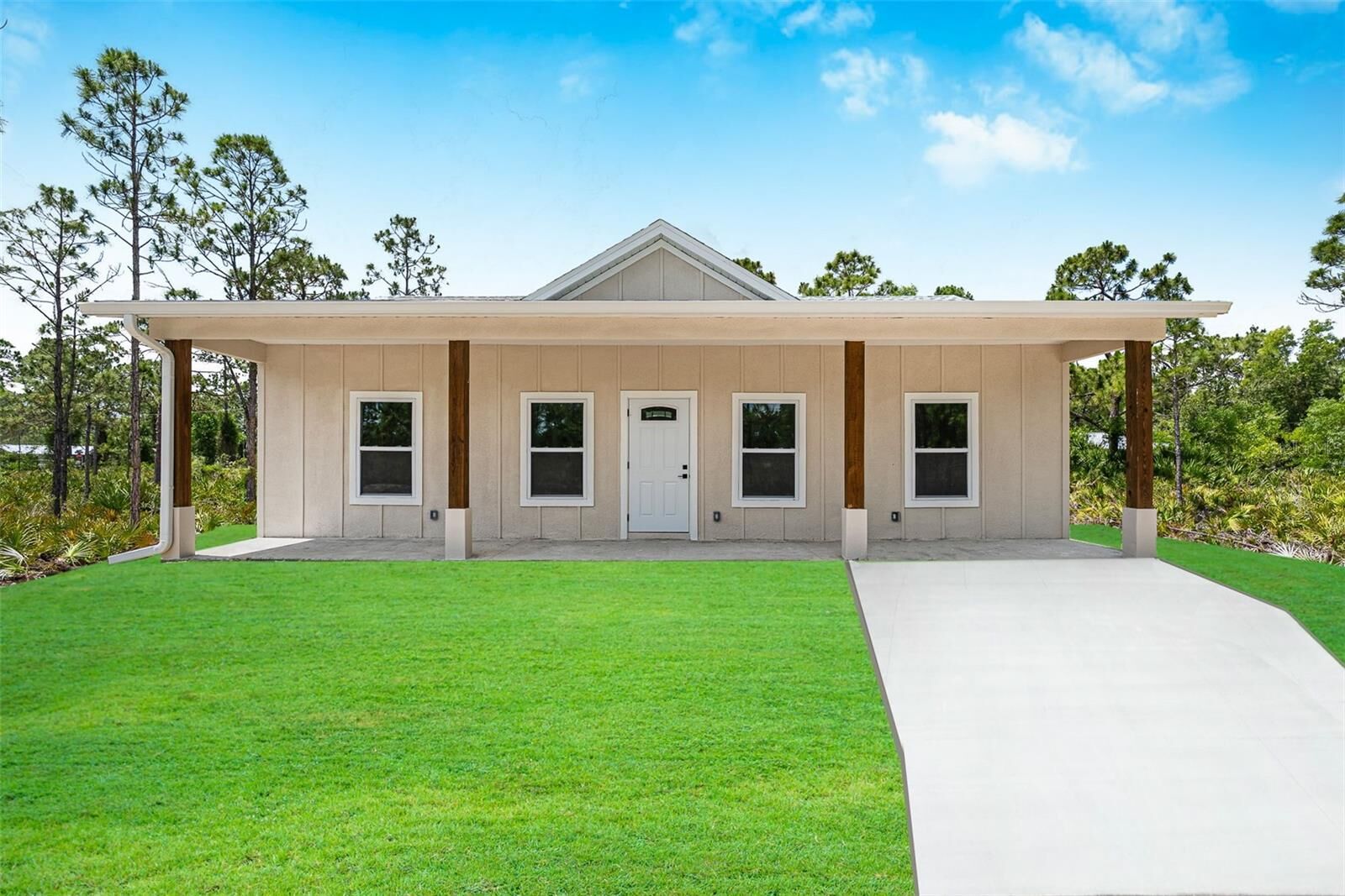 Property Photo:  27159 Alhambra Drive  FL 33955 