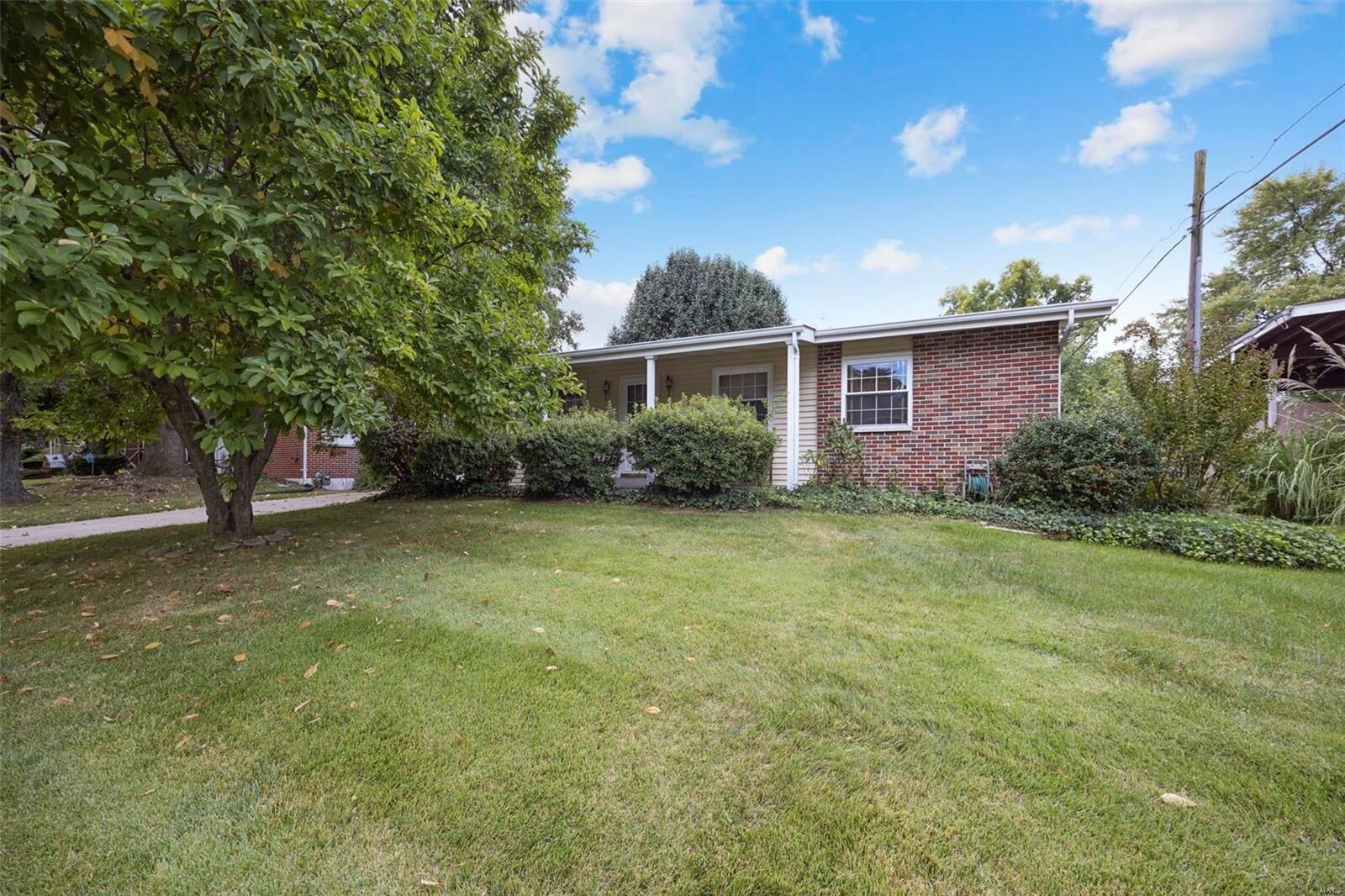 Property Photo:  1060 Cheyenne Drive  MO 63033 