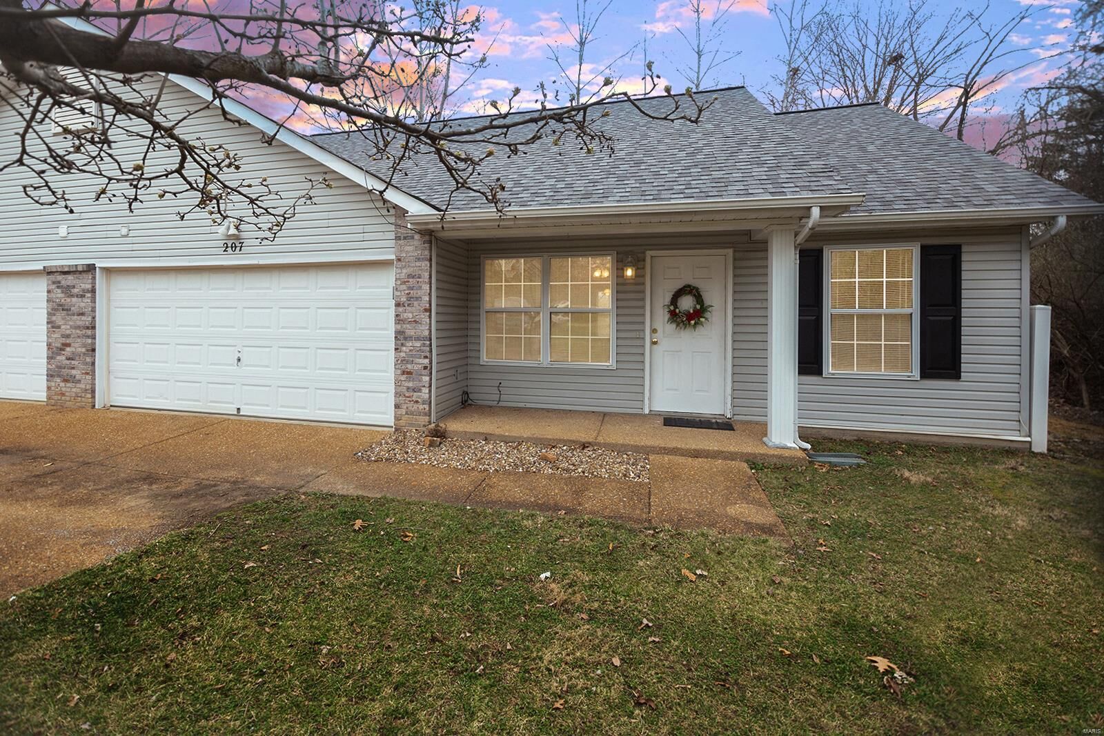 Property Photo: 207 Juanita Lane MO 63010