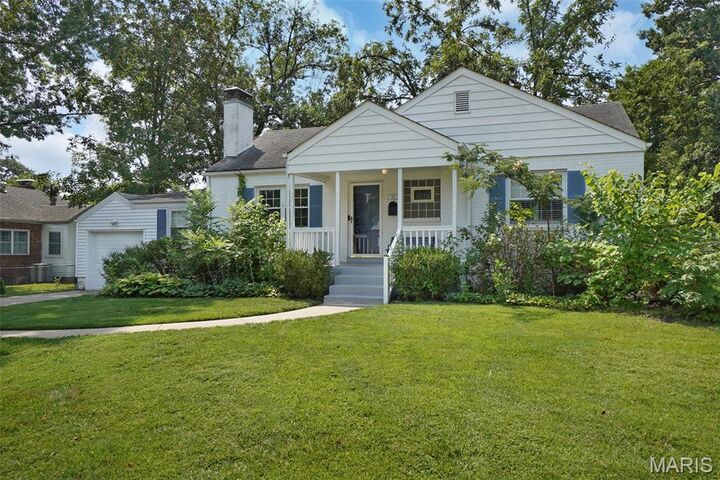 Property Photo: 526 Cannonbury Drive MO 63119