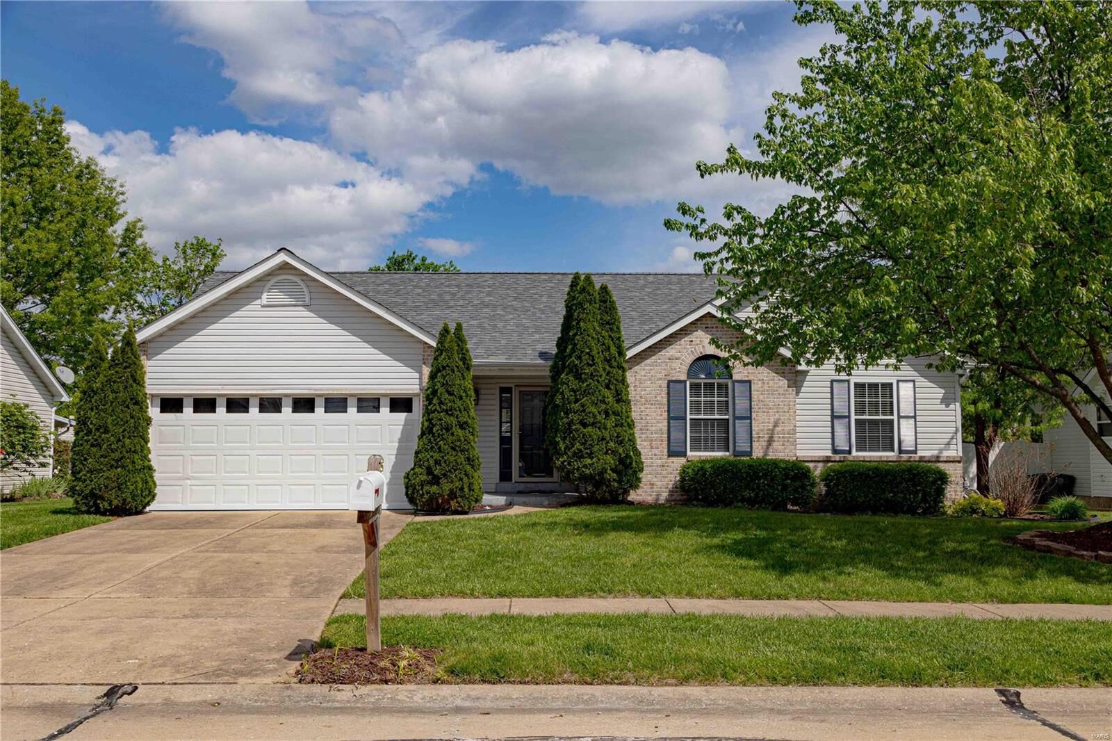 Property Photo: 8 Locust Hills Court MO 63366