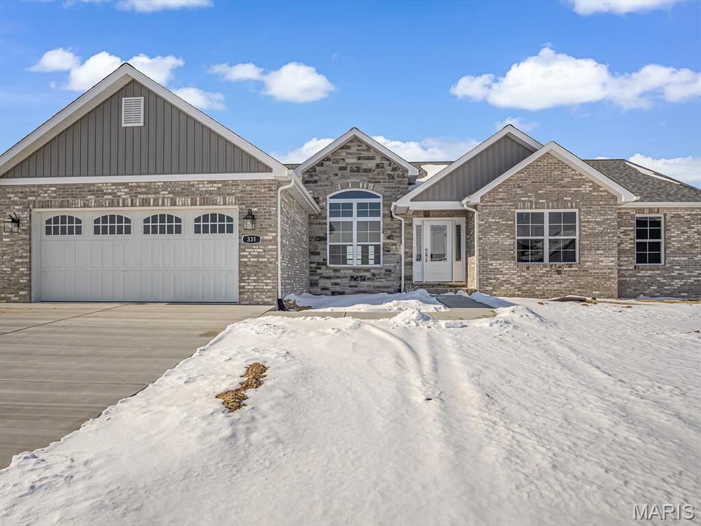 Property Photo:  331 Jenny Court  IL 62298 