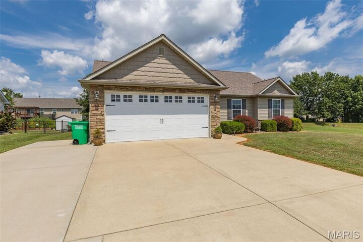 549 North Haven Drive  Farmington MO 63640 photo