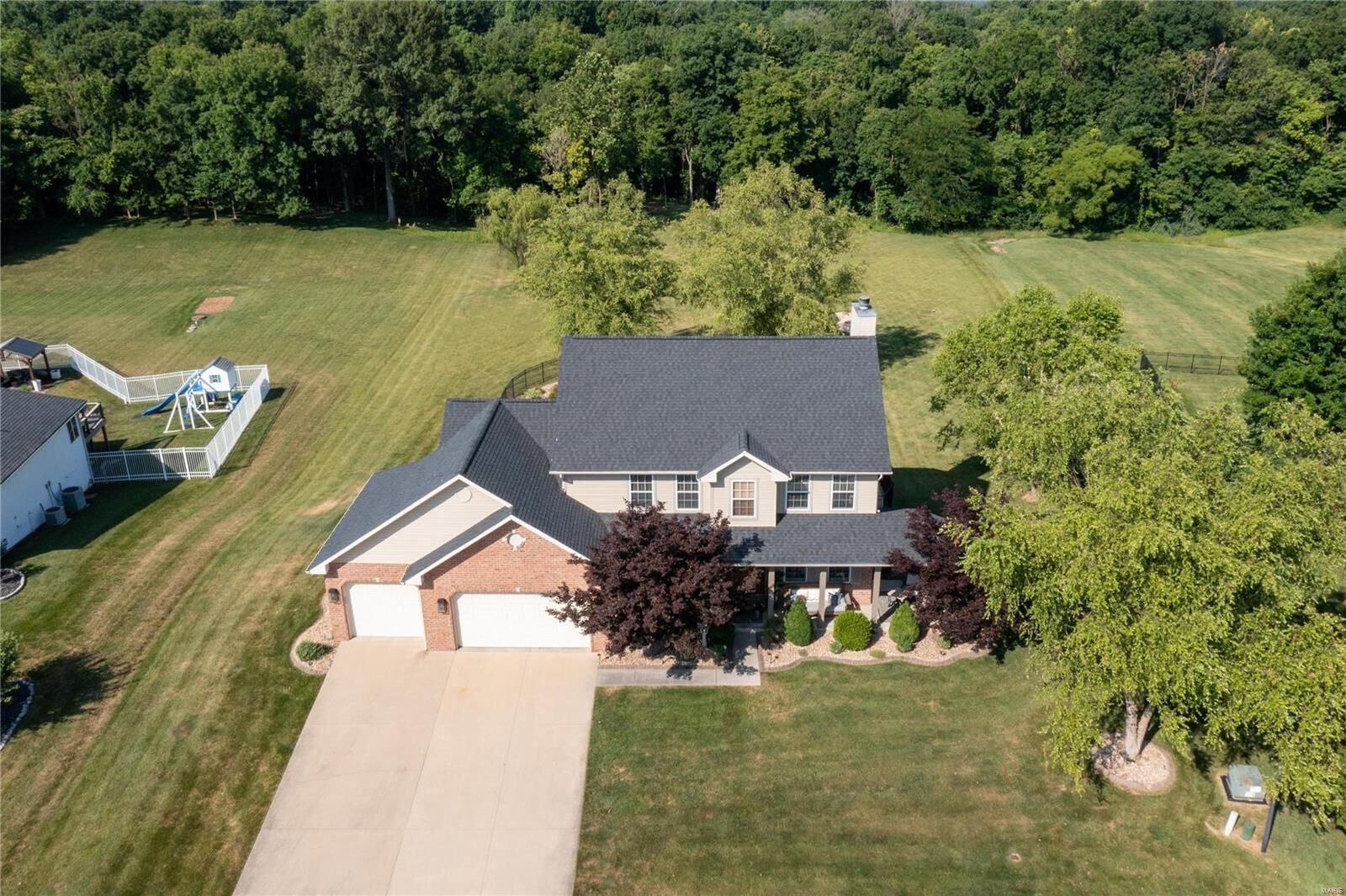 Property Photo: 335 Kings Ridge Boulevard IL 62269