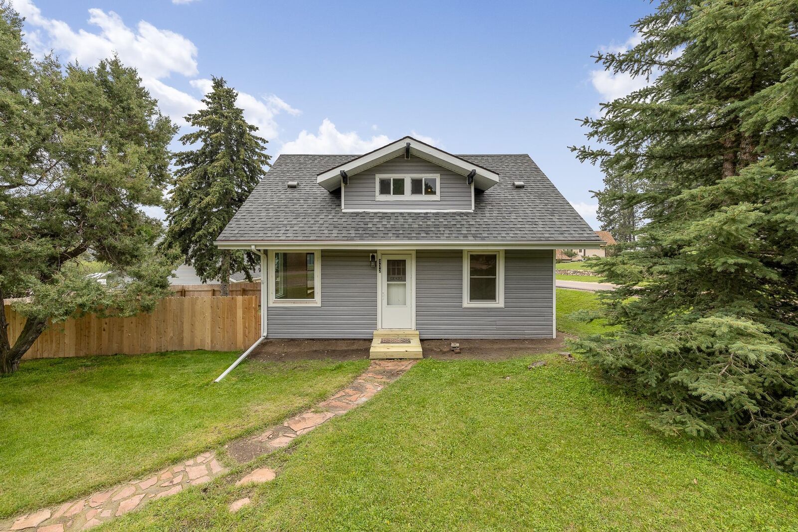 Property Photo: 132 Harney Street SD 57730