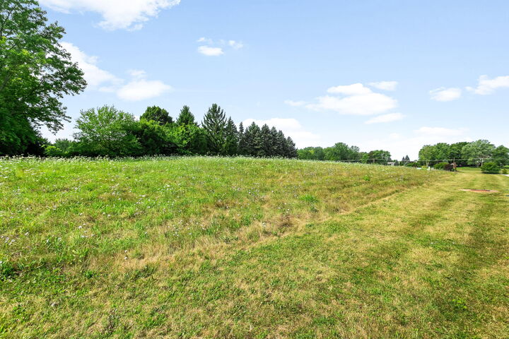 Property Photo:  1740 Fox Ridge Trail  MI 49085 
