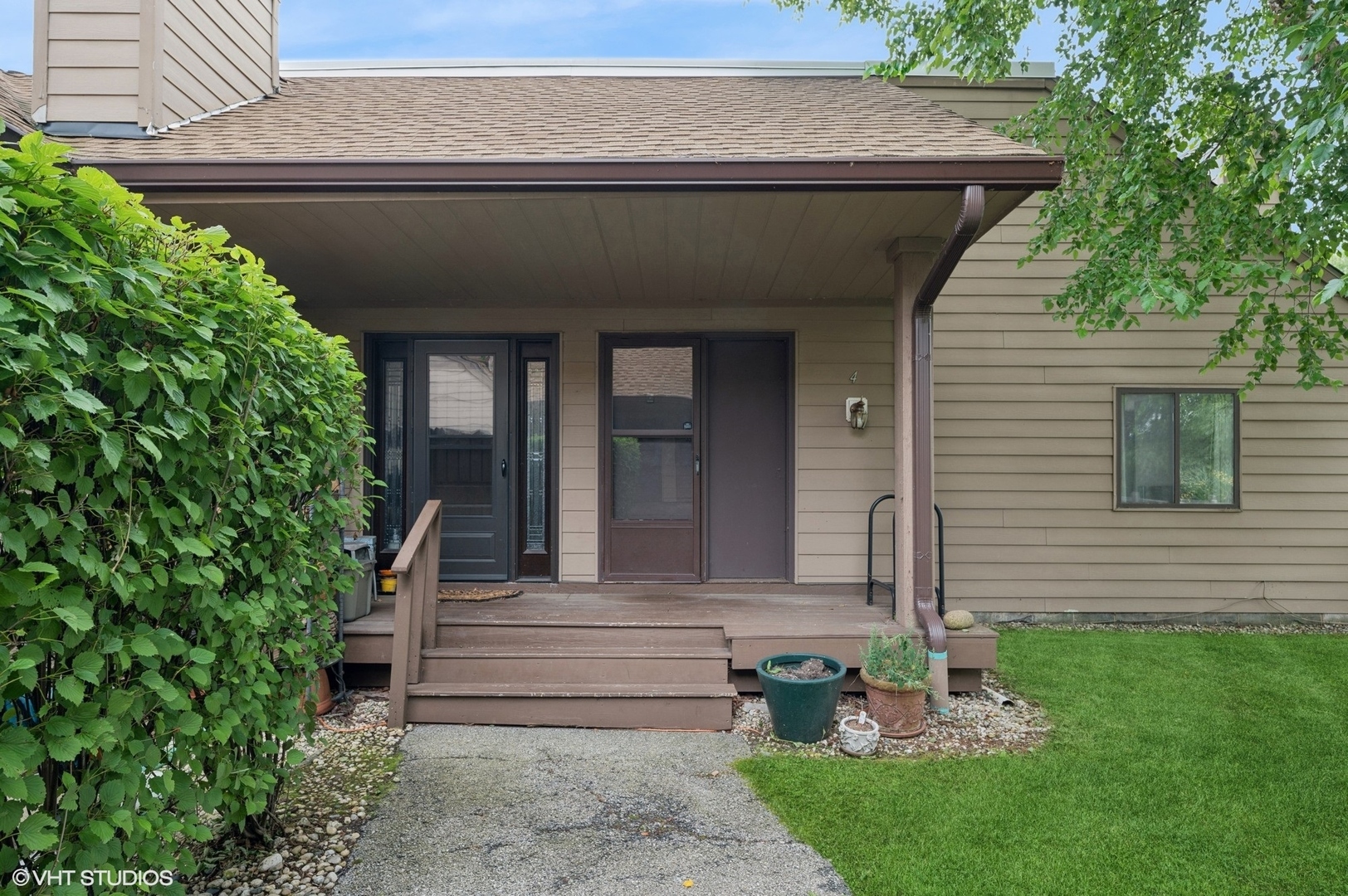 Property Photo: 3377 Beacon Street 4 IL 60064