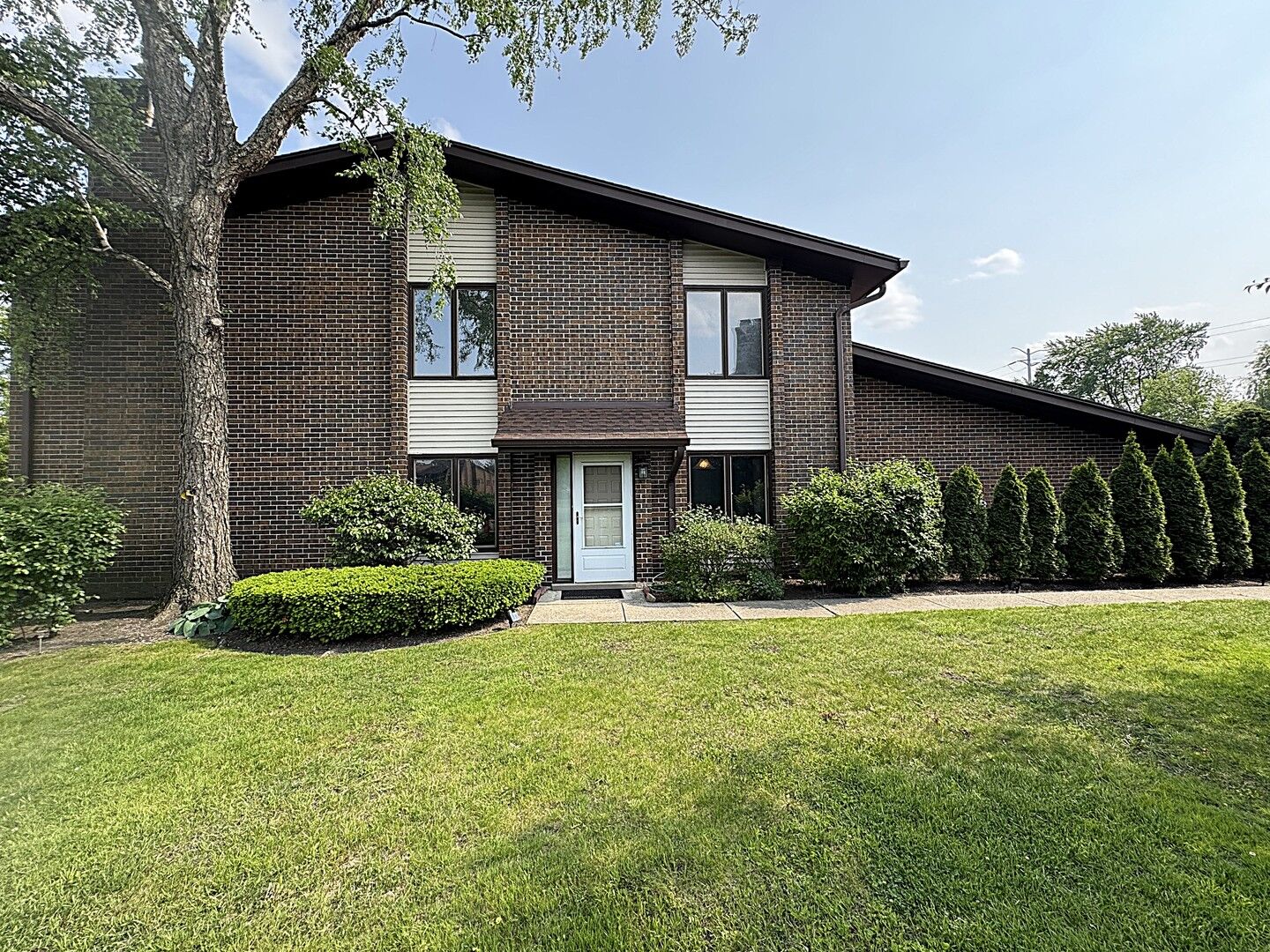 Property Photo:  1097 Deerfield Place  IL 60035 