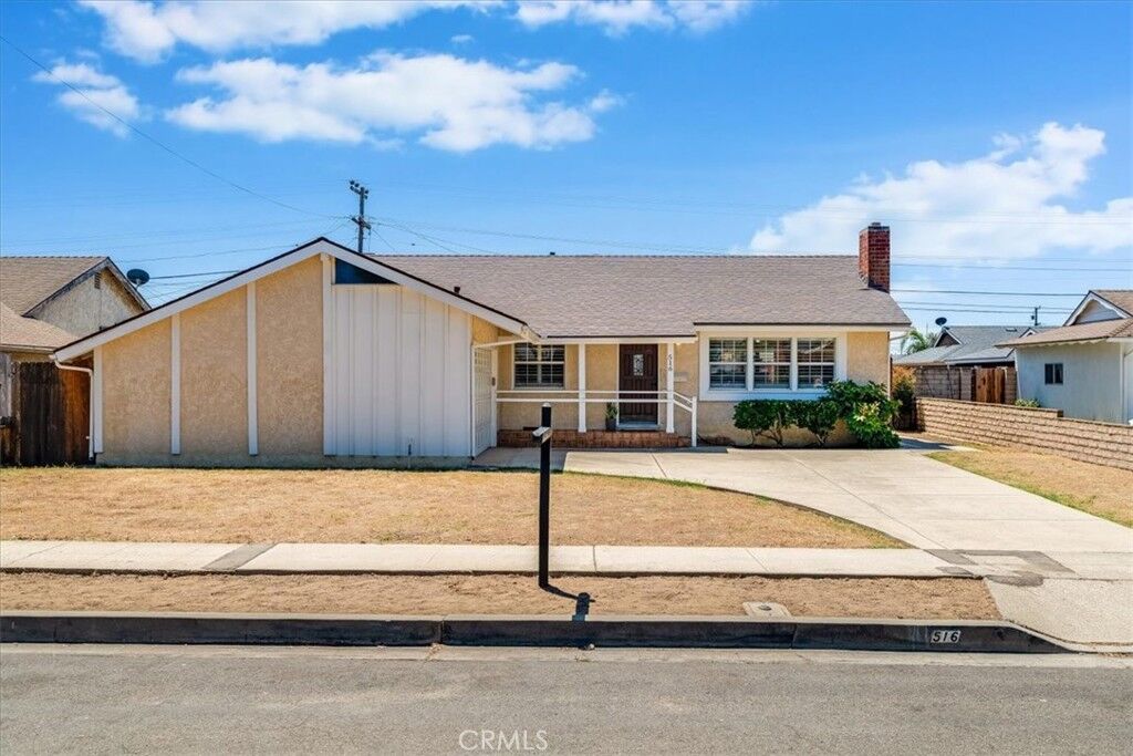 Property Photo:  516 E Creston Street  CA 93454 