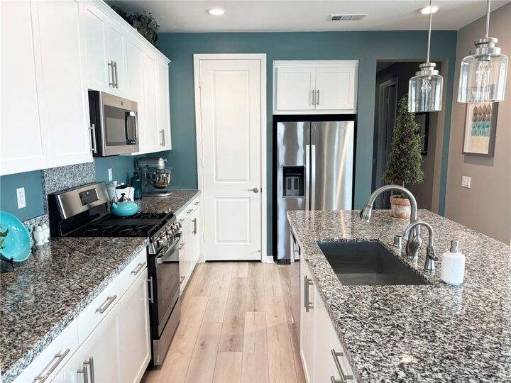 Property Photo: 32629 Brunello Way CA 92591