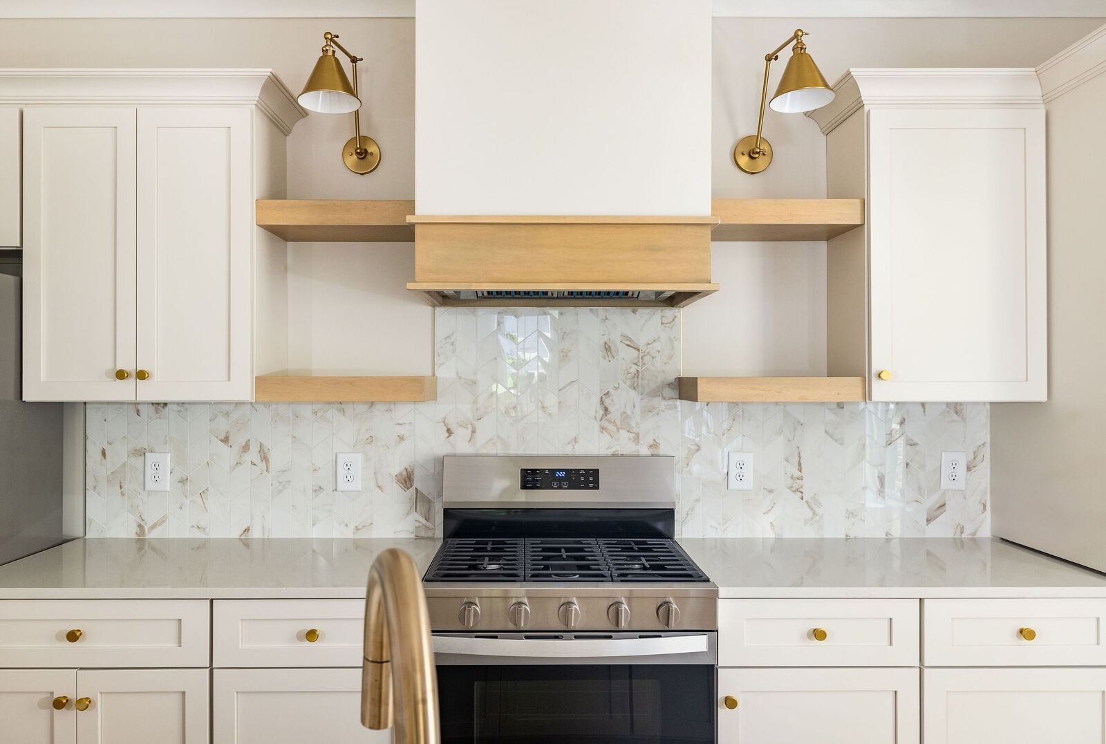 Property Photo:  905 N 12th St B  TN 37206 