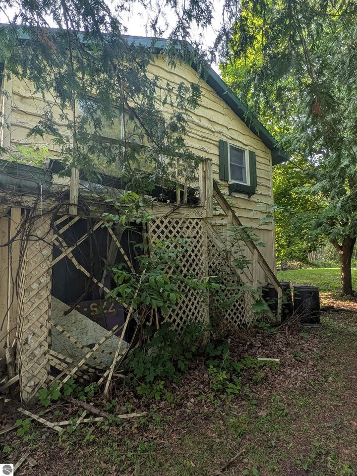 Property Photo:  4989 W Jordan Road  MI 48893 