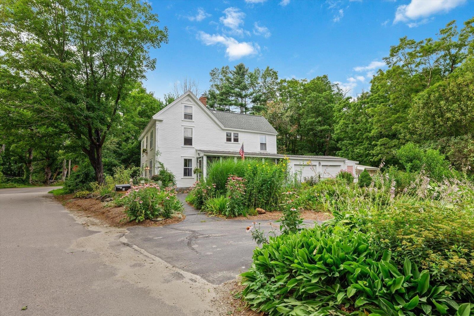 Property Photo: 3 Old County S Road NH 03043