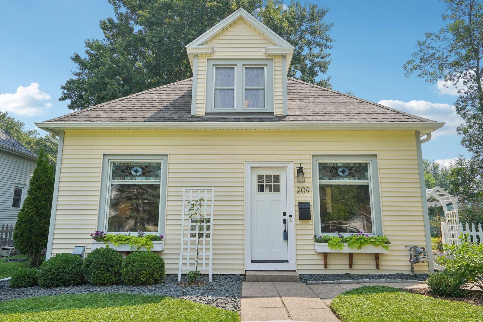 Property Photo: 209 8th Avenue N MN 55343