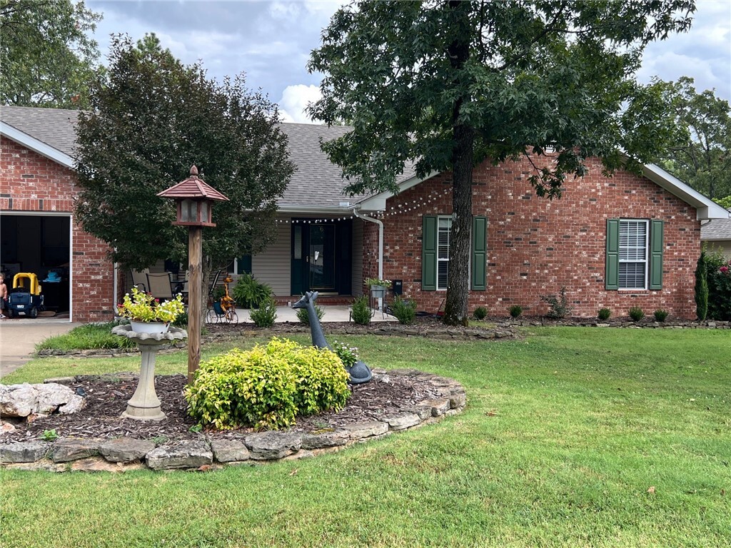 Property Photo:  6 Belaire Drive  AR 72631 