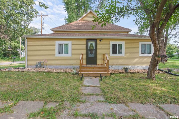 113 S Dean Street  Royalton IL 62983 photo