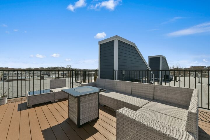 Property Photo: 32 Pearl St 4 MA 02125