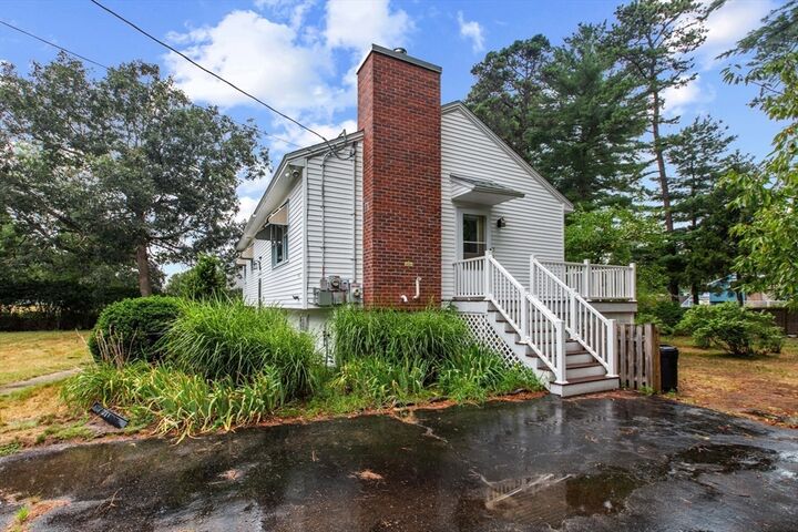 Property Photo: 5 Oakland Road MA 01463