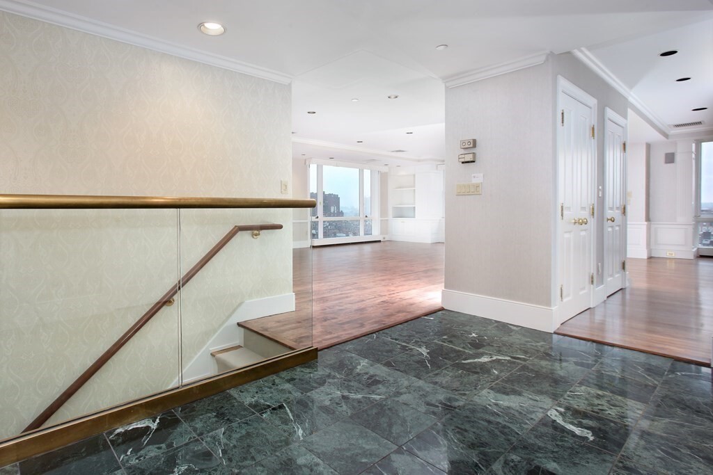 Property Photo: 2 Commonwealth Ave 11H MA 02116