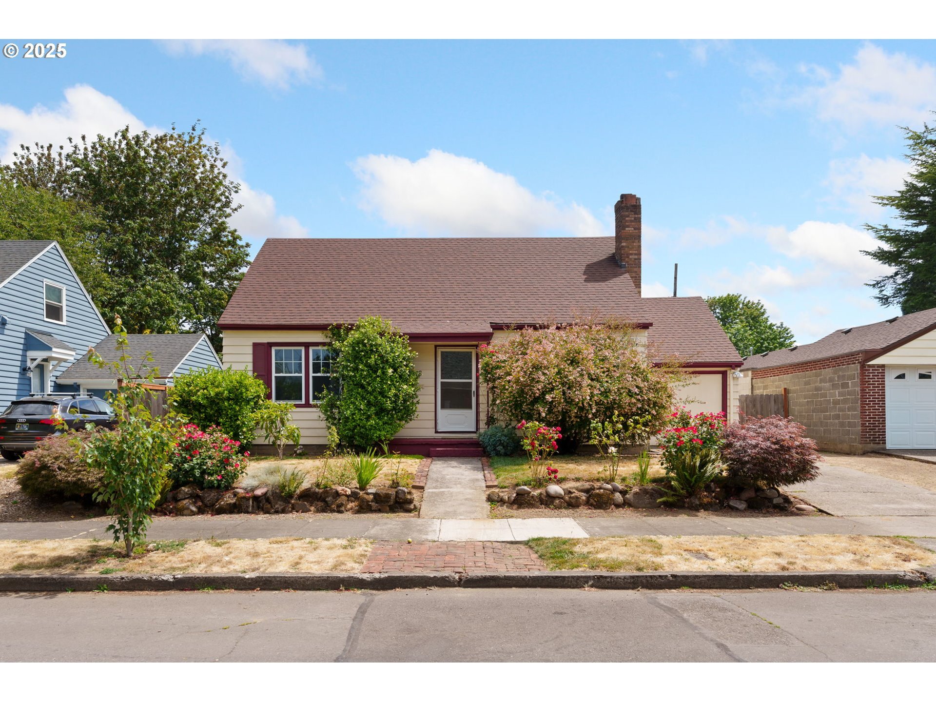 Property Photo: 7218 N Foss Ave OR 97203