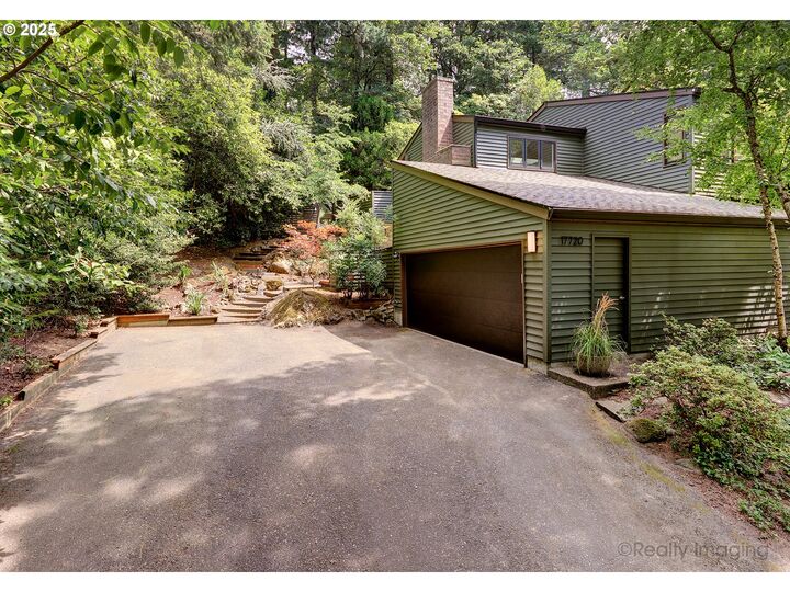 Property Photo: 17720 Westview Dr OR 97034