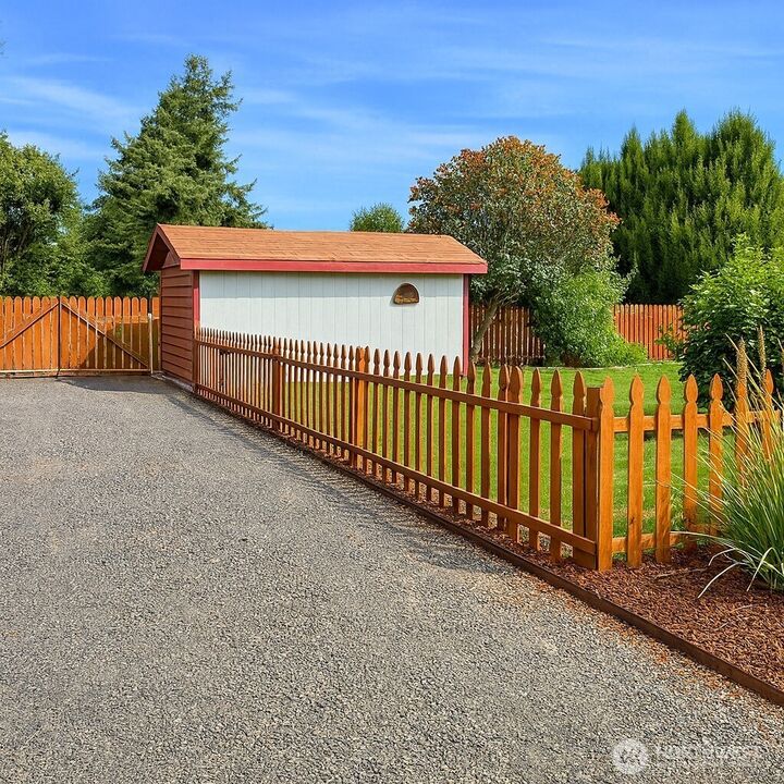 Property Photo:  430 W Sixth  St  WA 99361 