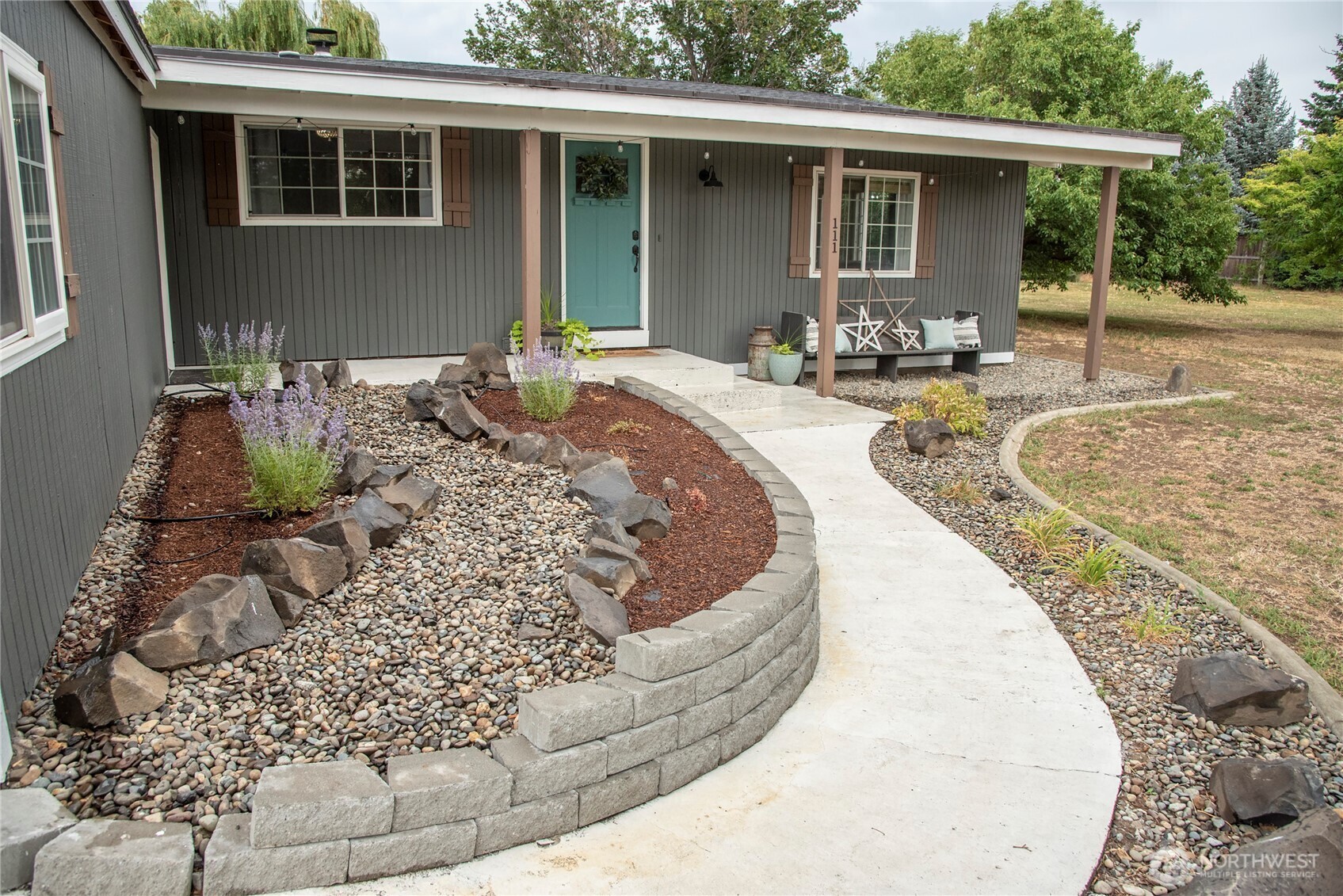 Property Photo: 111 Table Mountain Drive WA 98926