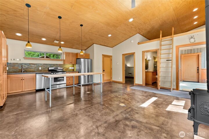 Property Photo:  16  Littel Road  WA 98833 
