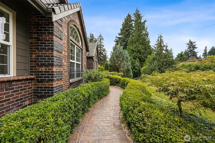 Property Photo: 10910 48th Street Ct E WA 98372