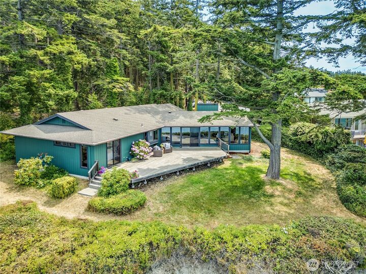 Property Photo: 391 Victoria Loop WA 98368