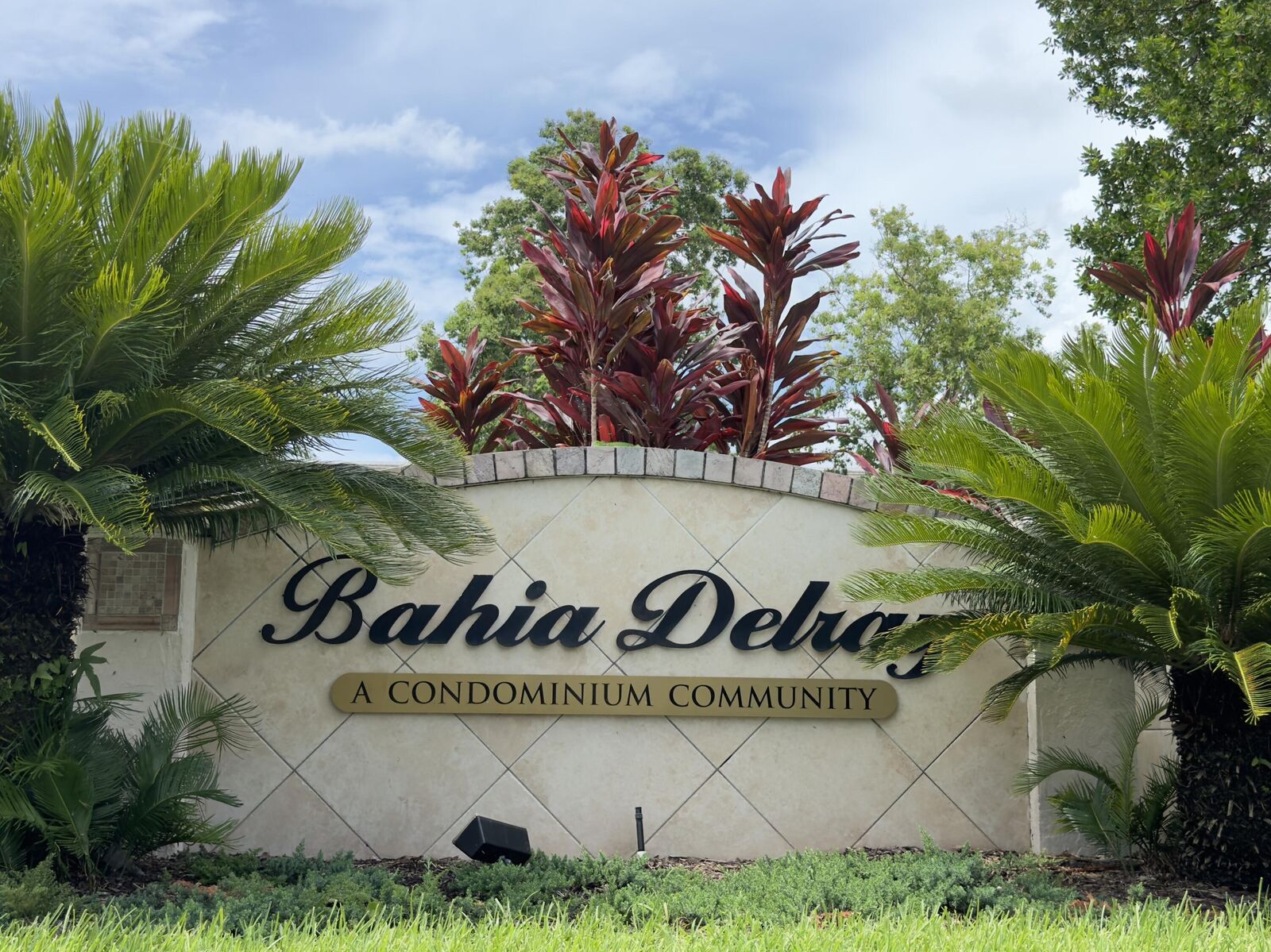 Property Photo:  1000 Crystal Way G  FL 33444 