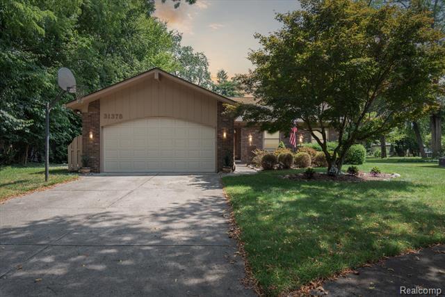 31378 Hillbrook Street  Livonia MI 48152 photo